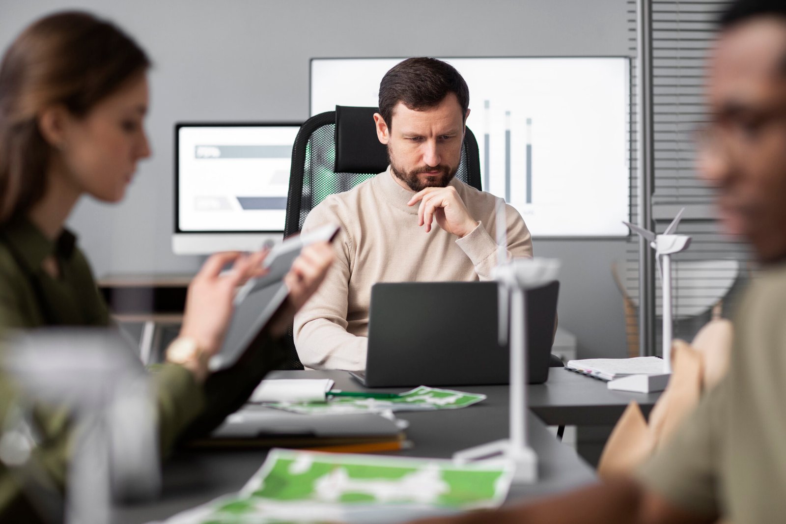Como Criar um Ambiente de Trabalho Mais Organizado Sem Grandes Investimentos